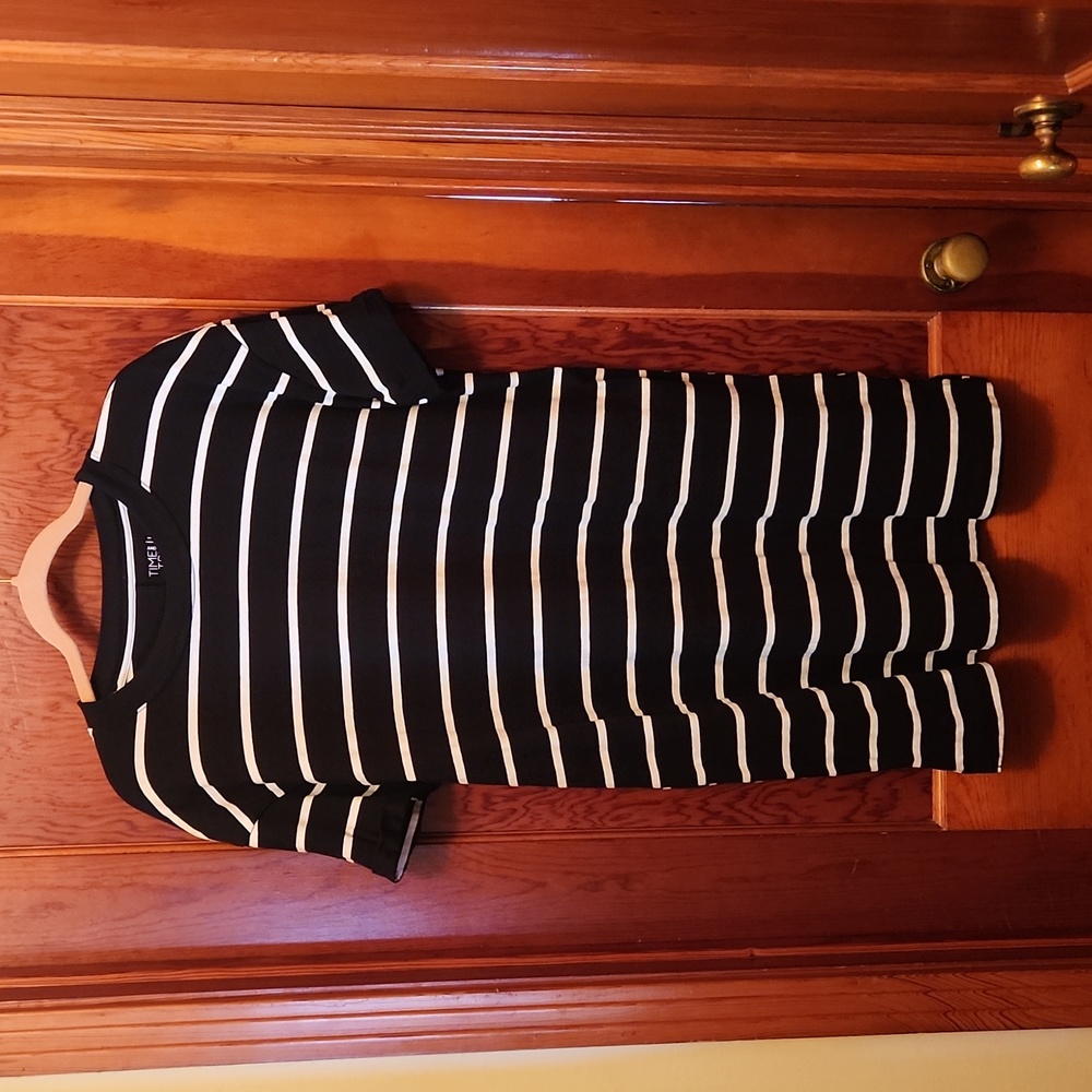 Time & Tru Black & White Striped T-shirt Dress
